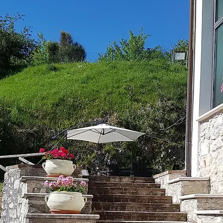 Antico Casale Di Vermontana Bed & Breakfast