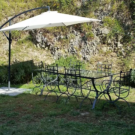 Antico Casale Di Vermontana Bed and breakfast